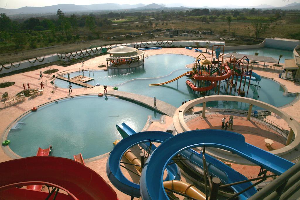 Sentosa Resorts & Water Park Chinchvad Luaran gambar