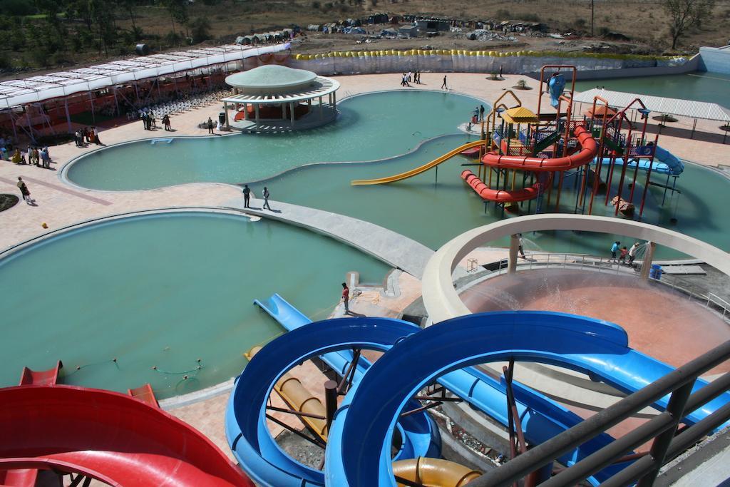 Sentosa Resorts & Water Park Chinchvad Luaran gambar
