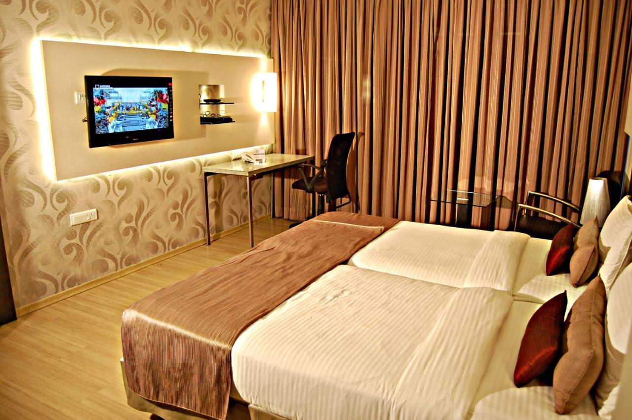Sentosa Resorts & Water Park Chinchvad Luaran gambar
