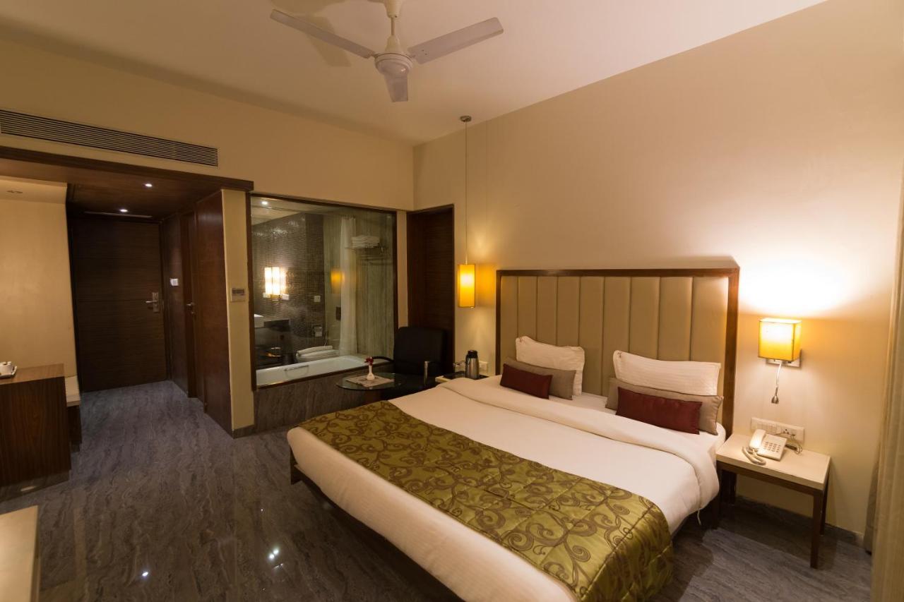 Sentosa Resorts & Water Park Chinchvad Luaran gambar