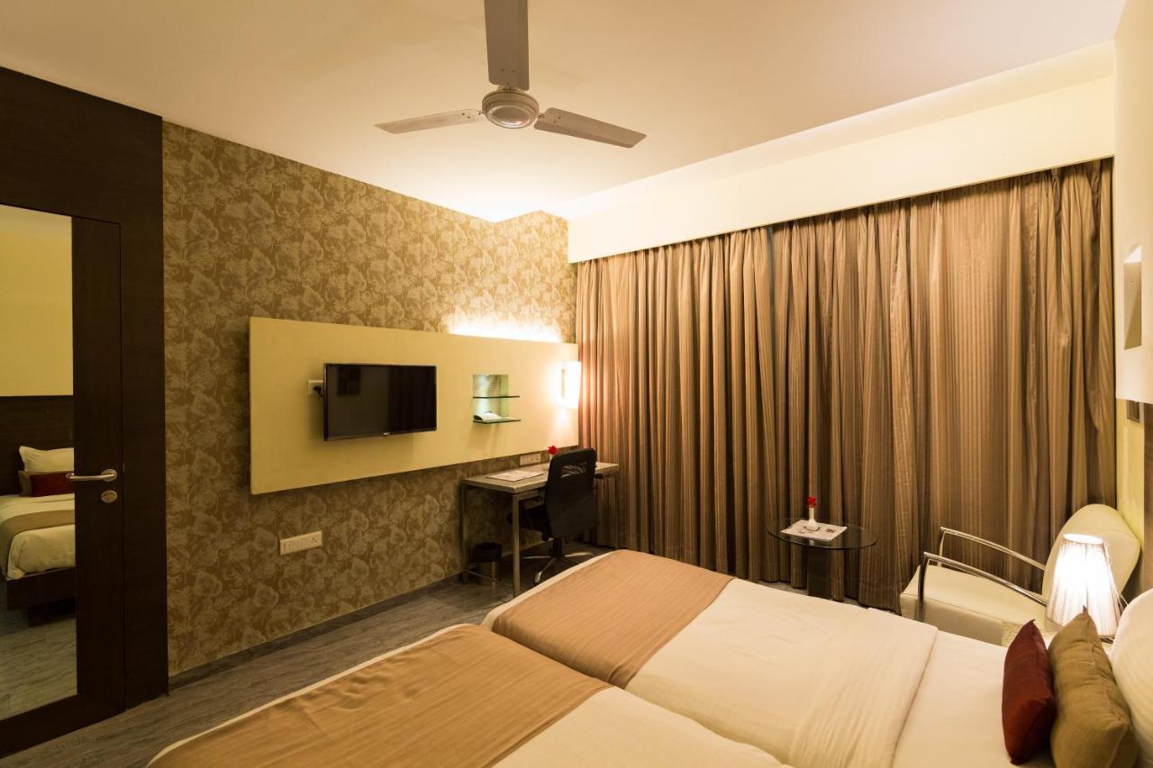 Sentosa Resorts & Water Park Chinchvad Luaran gambar