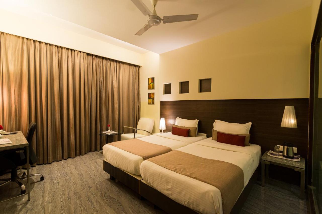 Sentosa Resorts & Water Park Chinchvad Luaran gambar
